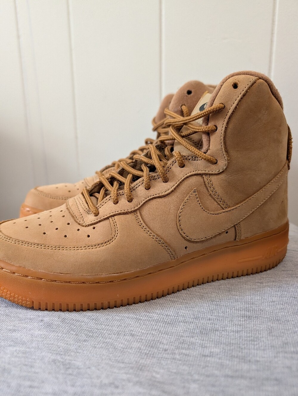 Nike Air Force 1 High '07 LV8 WB "Flax" sneakers in a tan suede material. [1, 2] - Picture 9 of 9